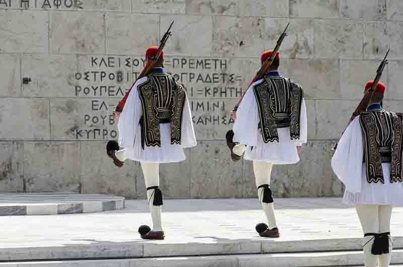 149 - Grecia - Atenas - El Parlamento - cambio de guardia